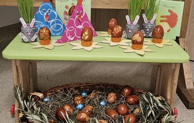 Razstava pobarvanih jajčk in slik